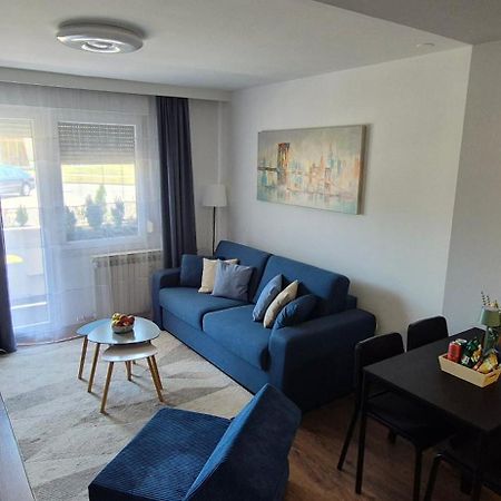 Studio Apartman 404-401 Vukovar Bagian luar foto